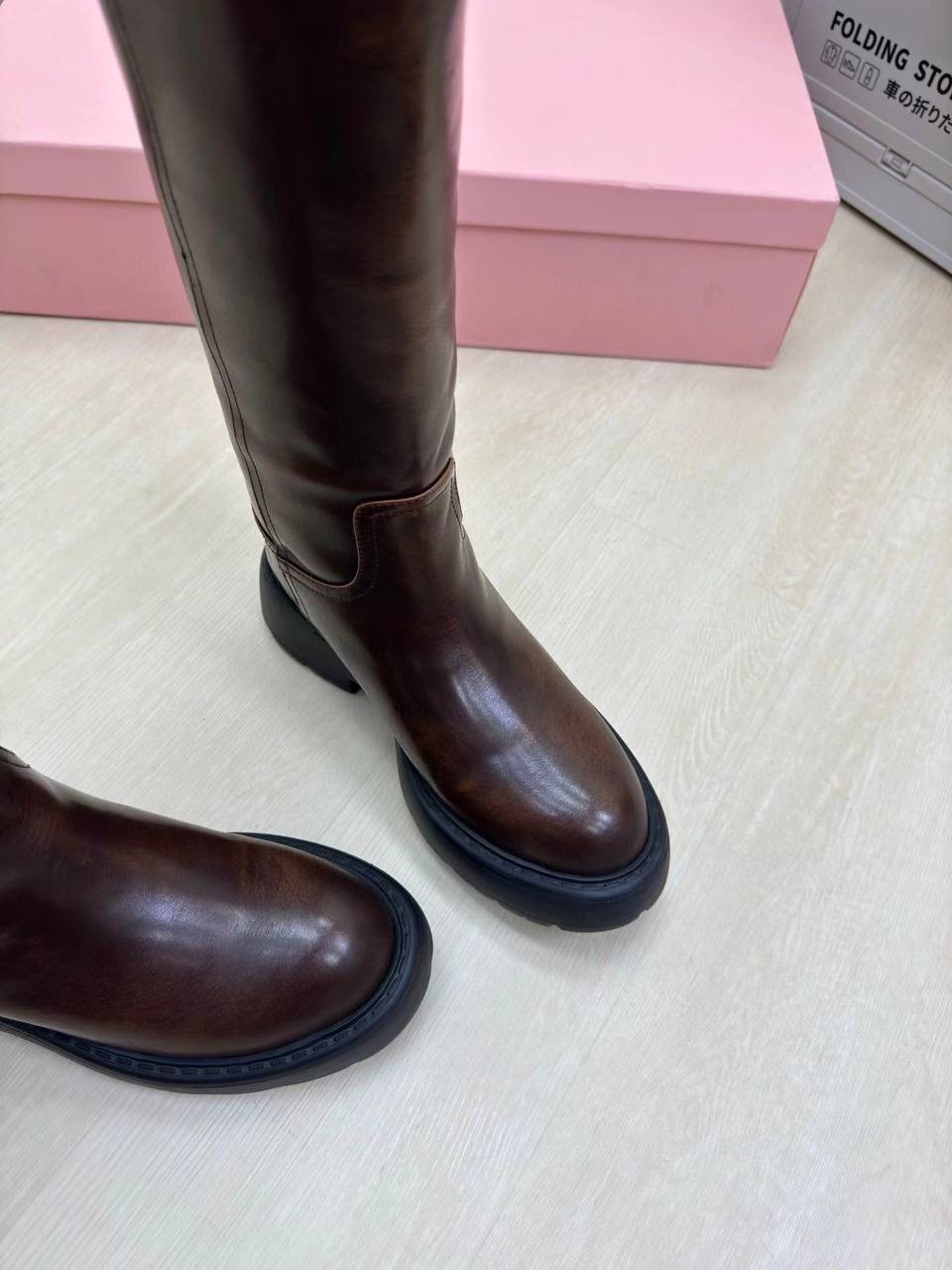 ,женские сапоги,сапоги,женские кожаные сапоги miu miu коричневые на меху,зимние женские сапоги