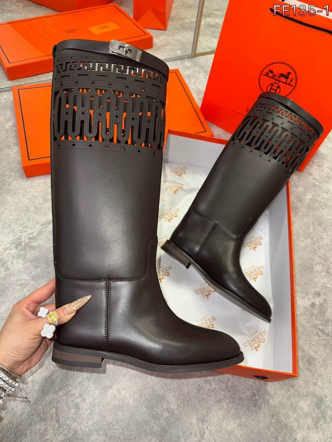 сапоги hermes жокейские,сапоги hermes,сапоги hermes женские кожаные чёрного цвета,сапоги эрмес,сапоги женские hermes