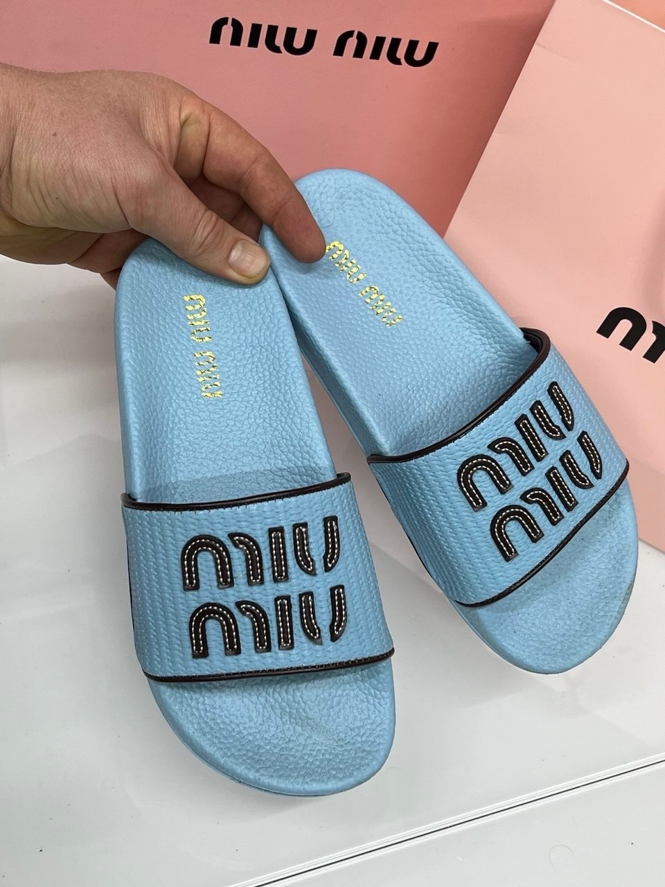 шлепанцы miu miu,шлепанцы женские,шлепки миу миу,шлепанцы модные,