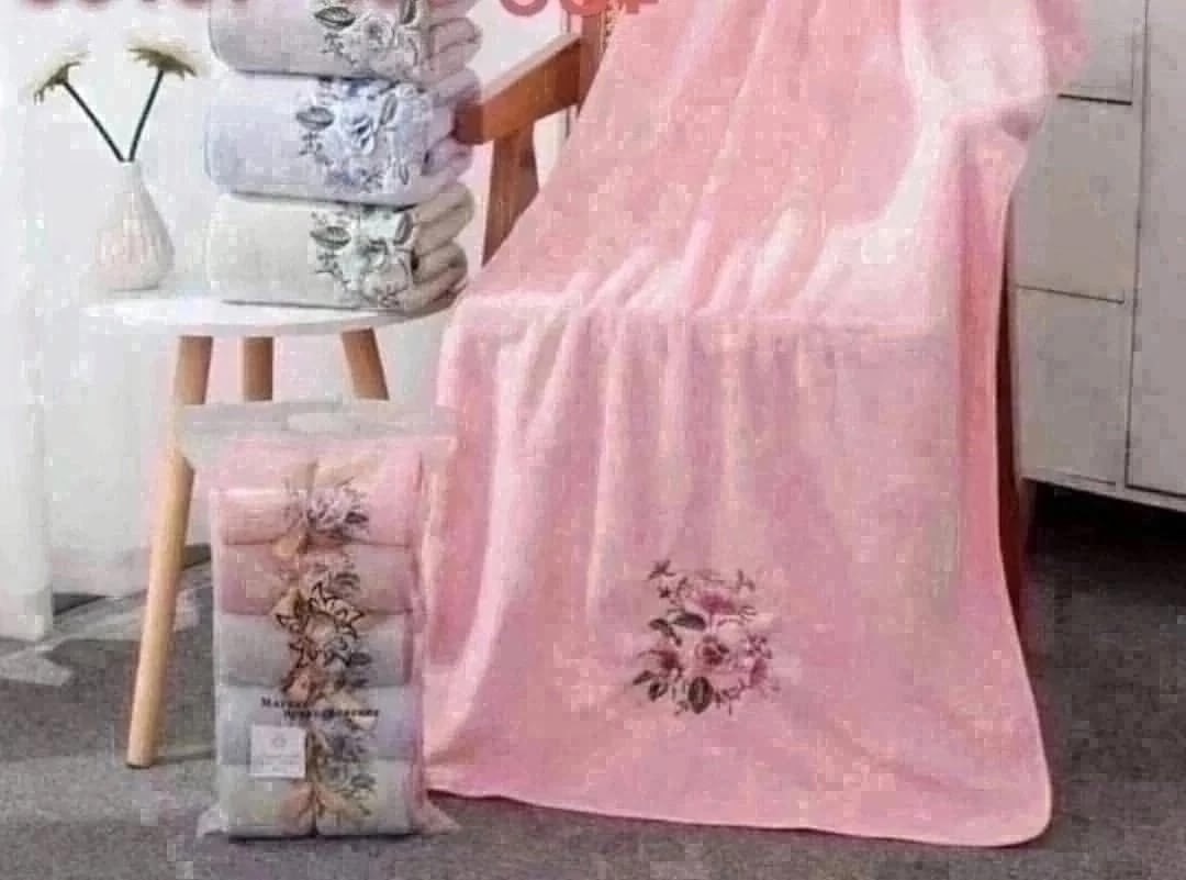 полотенца махровая,полотенца банные с вышивкой,набор полотенец,полотенец,полотенца микрофибра