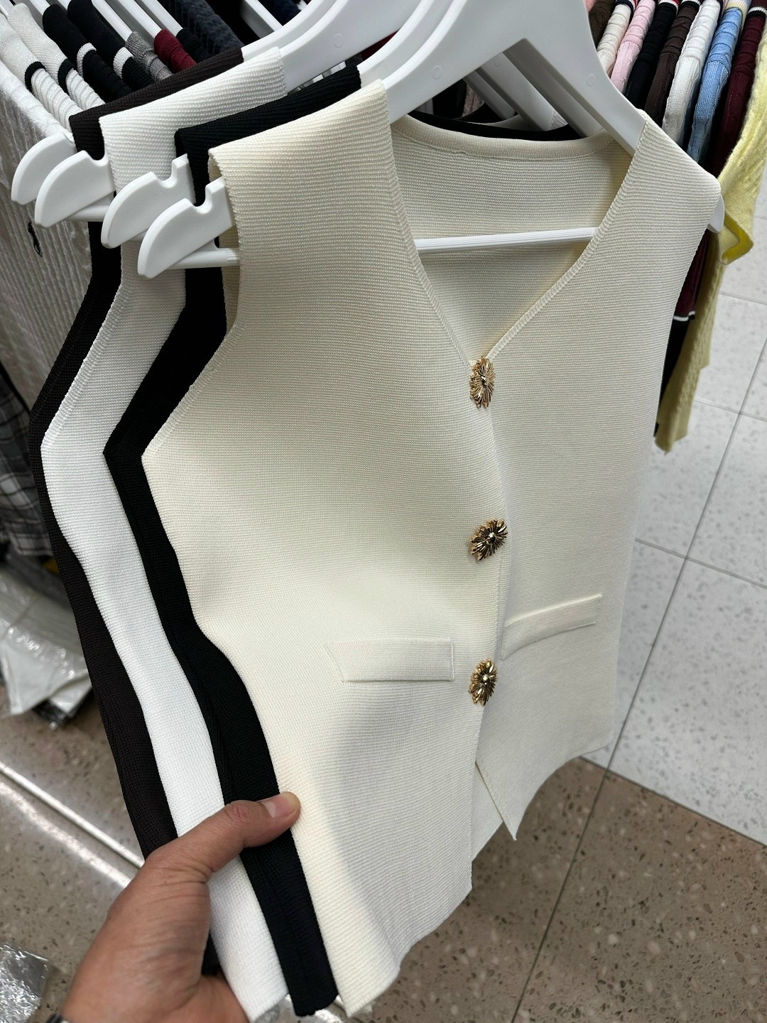 жилетка женская,классический жилет,женский жилет,приталенный жилет,жилет