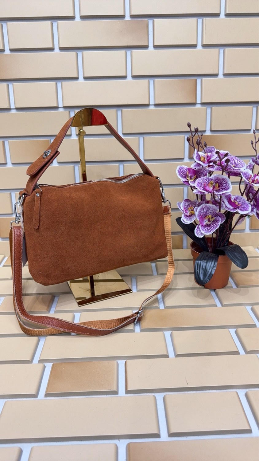 сумка замшевая,сумка хобо небольшая замшевая gu.sa,замшевая сумка женская,женская сумка замшевая черная,сумка женская натуральная замша adel-324/2в отделка иск/кожа