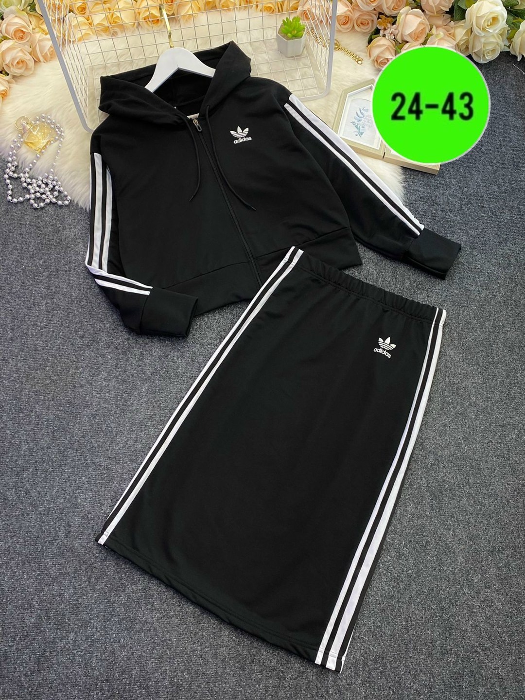 женские костюмы спортивные,adidas платье худи дресс,костюмы в спортивном стиле,платье адидас ориджиналс,спортивное платье