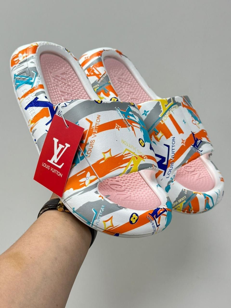 ,летние тапочки,модные тапочки,женские пляжные шлепанцы,шлепанцы с принтом