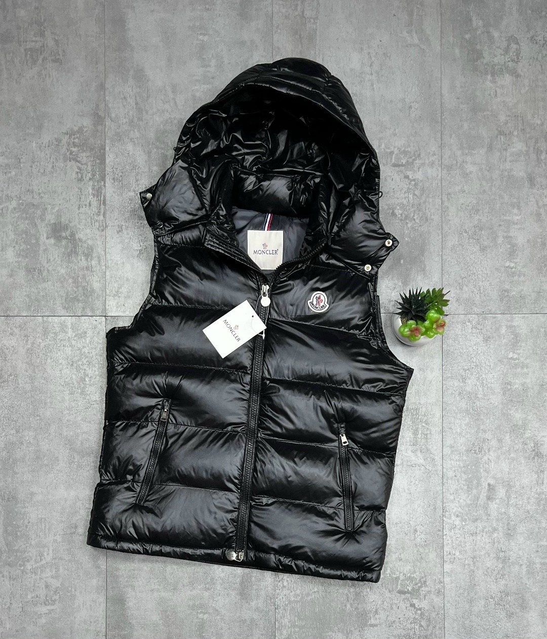 жилетка moncler,жилет moncler,жилетка монклер,жилет монклер,moncler мужской жилет