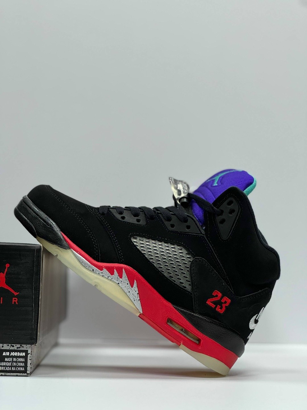 кроссовки air jordan 5 retro gs top 3 черный,nike air jordan 5,air jordan 5,nike air jordan 5 retro,кроссовки air jordan 5 retro