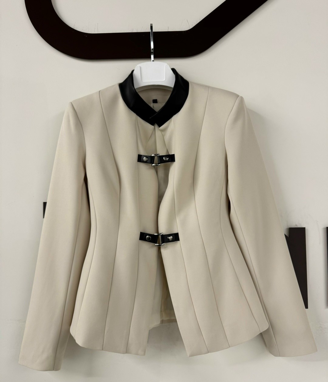 жакет,жакет приталенный,жакет с воротником стойкой,жакет с воротником,пиджак