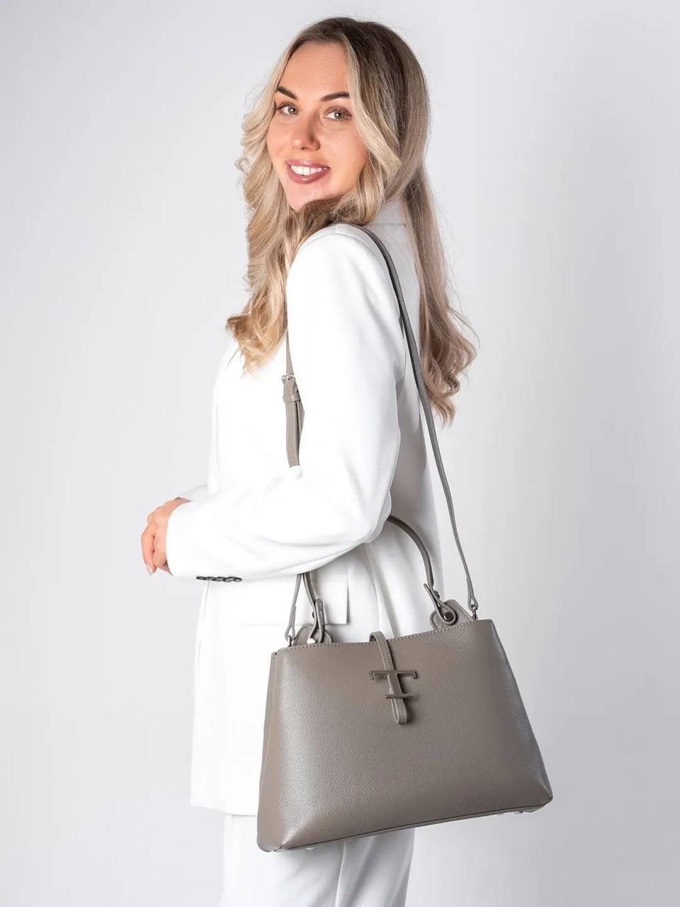 сумка женская trussardi,женская сумка,tod's коричневая кожаная сумка тоут,женская кожаная сумка с черным логотипом tod's,черная женская кожаная сумка tod's