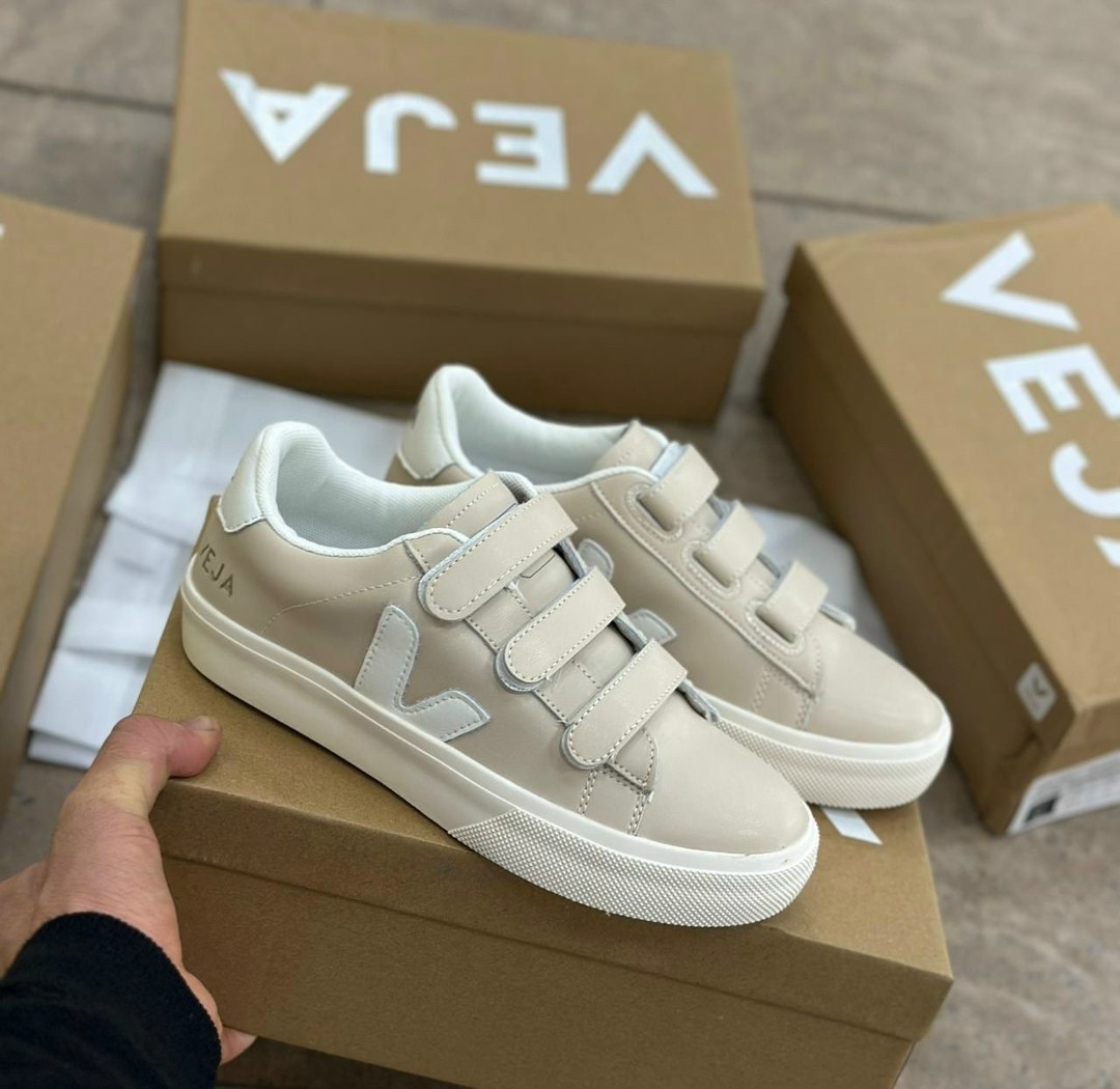 ,спортивная ,кроссовки veja,белые кроссовки,женские кроссовки