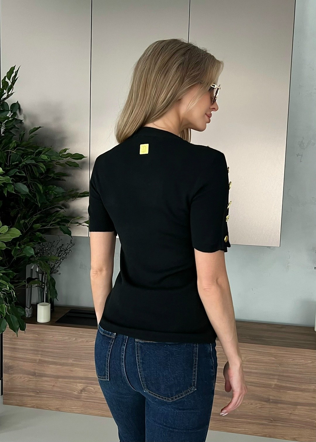 женская футболка,кофта женская,женская кофточка,футболка со стразами,блузка женская