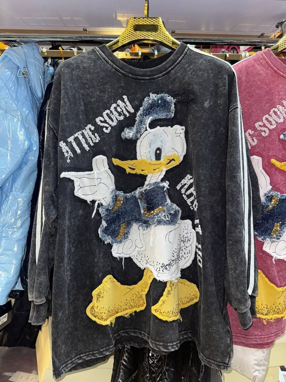 свитшот с принтом и пайетками оверсайз korean stars,свитшот толстовка оверсайз микки маус со стразами,модные свитшоты,свитшот толстовка,свитшот варенка миккимаус amour closet