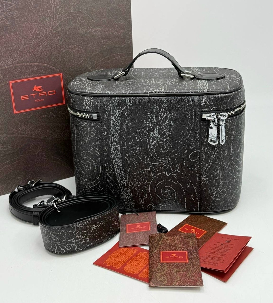 сумка косметичка женская,брендовые косметички,косметичка женская,кожаная косметичка,косметичка