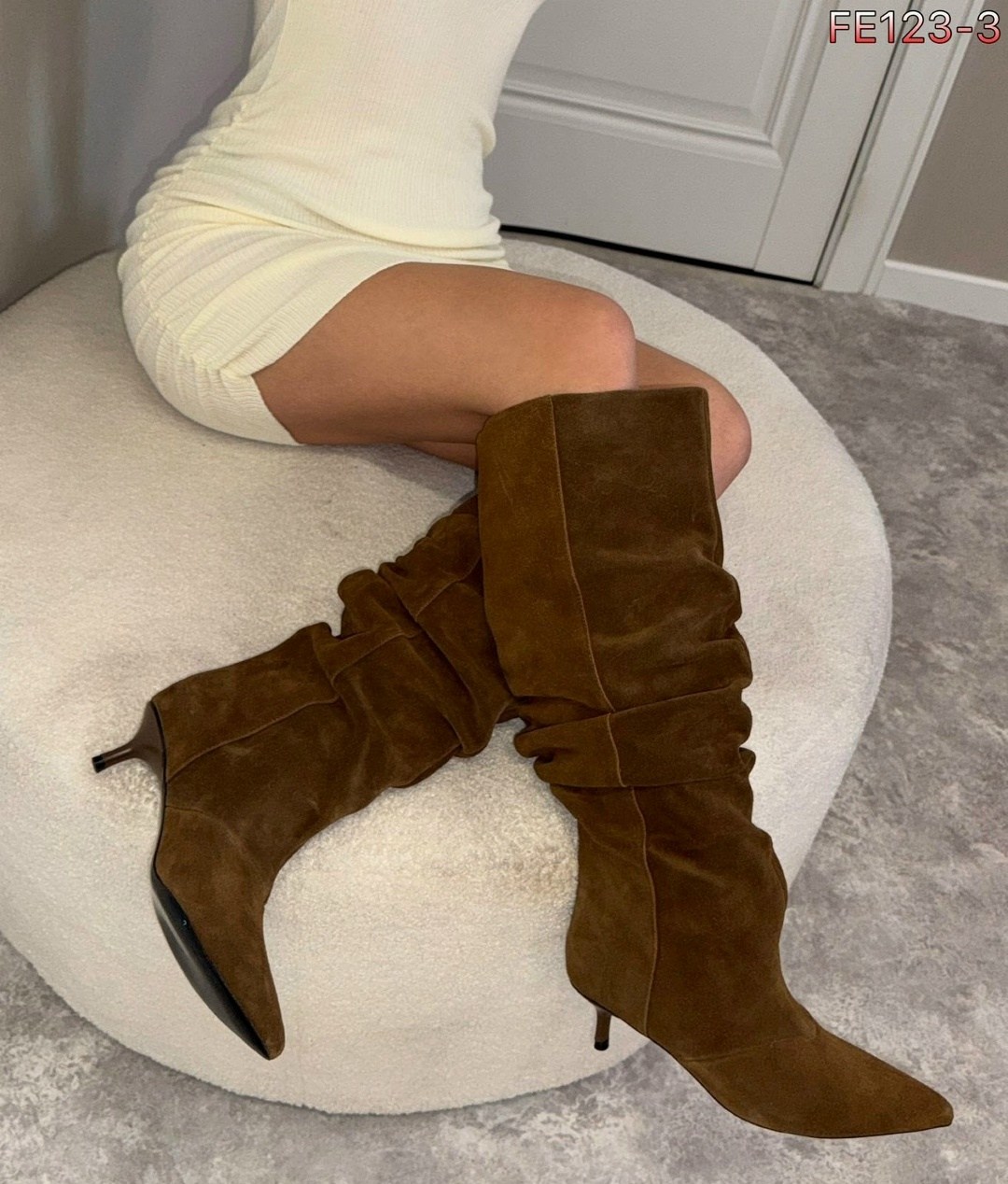 женские замшевые сапоги на каблуке-шпильке с острым носком,плиссированные замшевые коричневые сапоги до колена 7 см,женские замшевые сапоги до колена с острым носком на высоком каблуке,бежевые сапоги,
