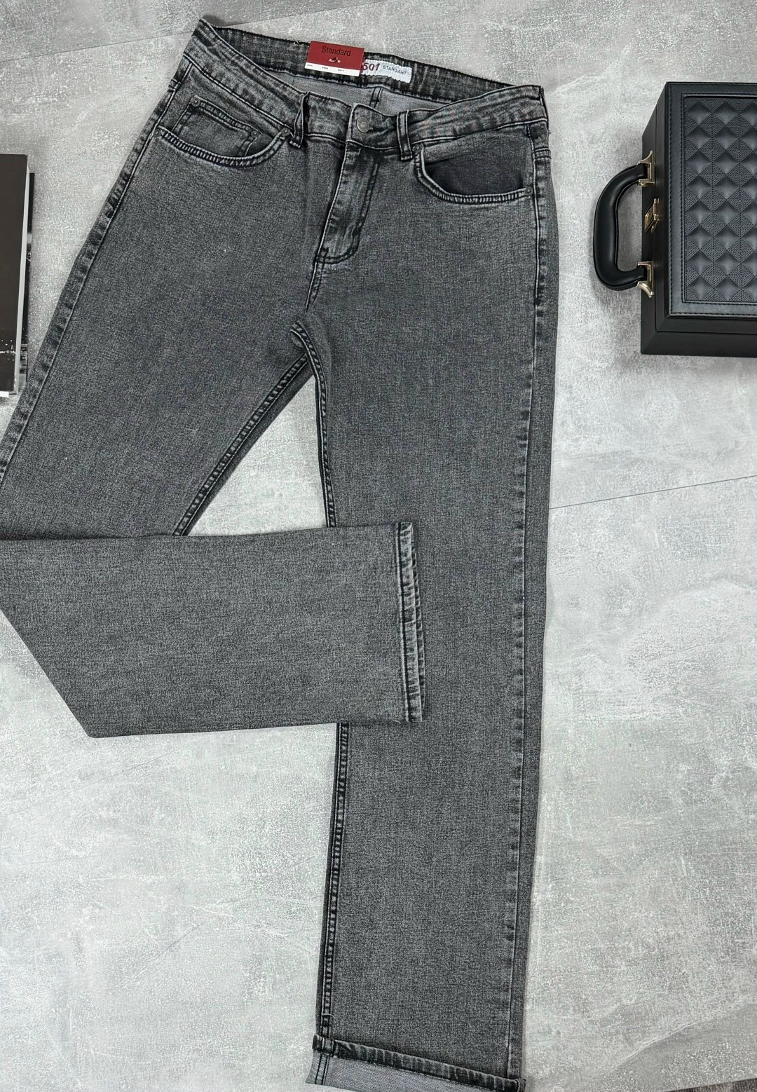 джинсы мужской,джинсы зауженные,серые джинсы,джинсы левайс,джинсы levi s