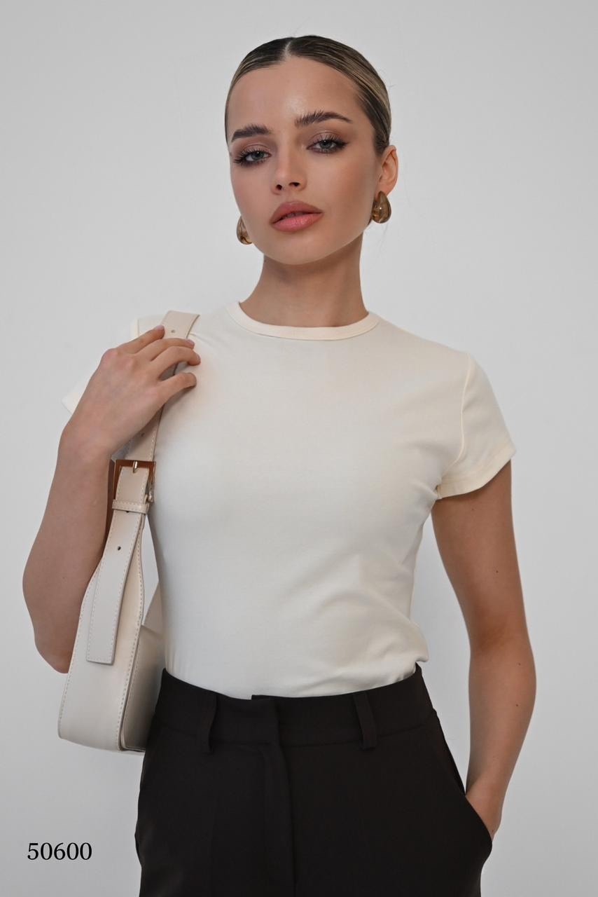 базовая женская футболка,базовая футболка,женская футболка,футболка женская бежевая,белая женская футболка
