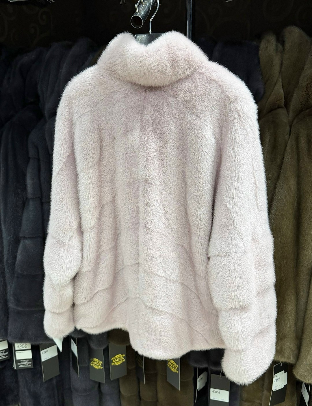 норковая шуба,короткая норковая шуба,женская норковая шуба,шуба,светлая норковая шуба