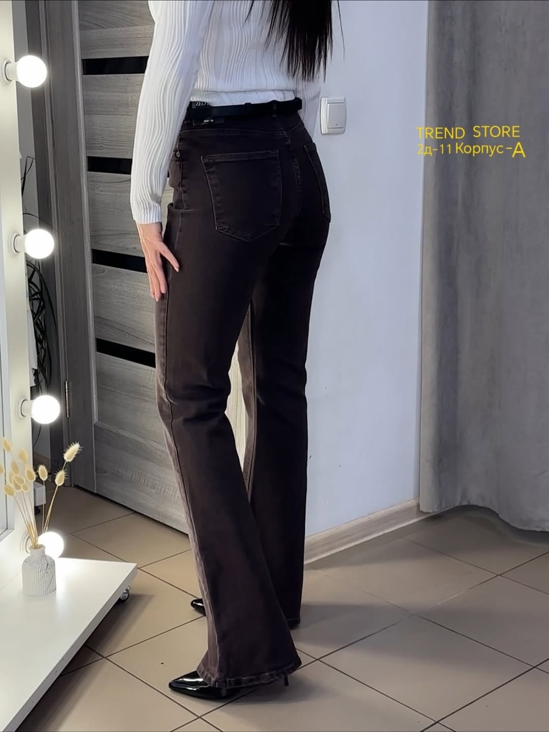 коричневые джинсы,джинсы женские,коричневые расклешенные джинсы,женские джинсы коричневые джинсовые расклешенные брюки,коричневые джинсы клеш