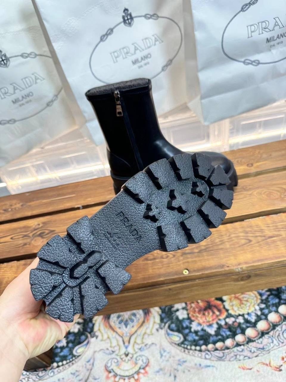,ботинки prada,ботинки женские,прада ботинки,кожаные ботинки prada