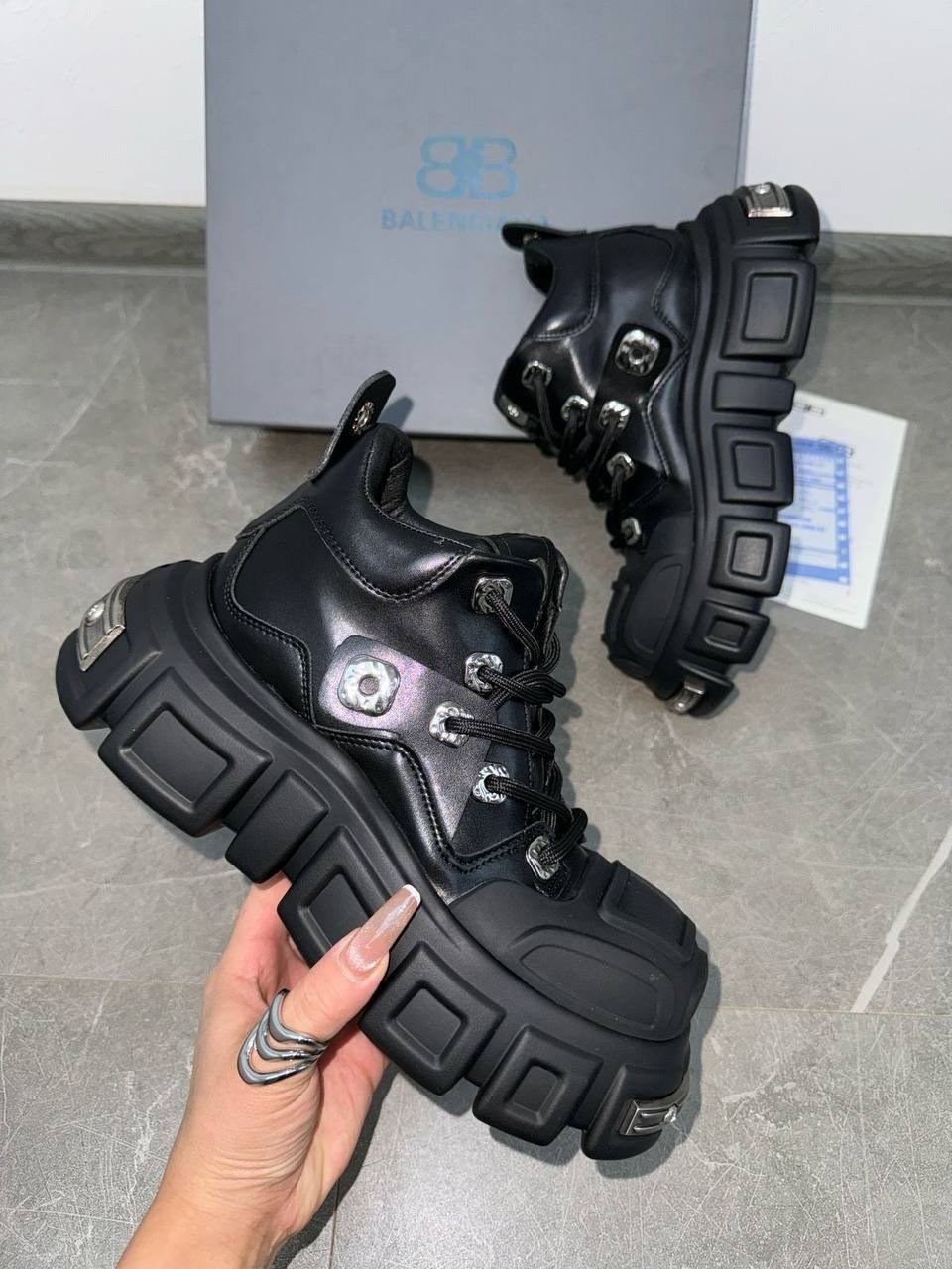 ,светло-коричневые кроссовки на платформе new rock edition vetements,кроссовки buffalo,ботинки buffalo на подошве,кожаные кроссовки на платформе из коллаборации с new rock vetements коричневый