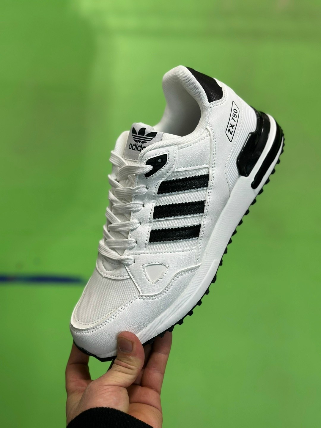 кроссовки adidas,кроссовки адидас зеленые мужские,мужские кроссовки adidas,адидас иники зеленые,кроссовки адидас зеленые