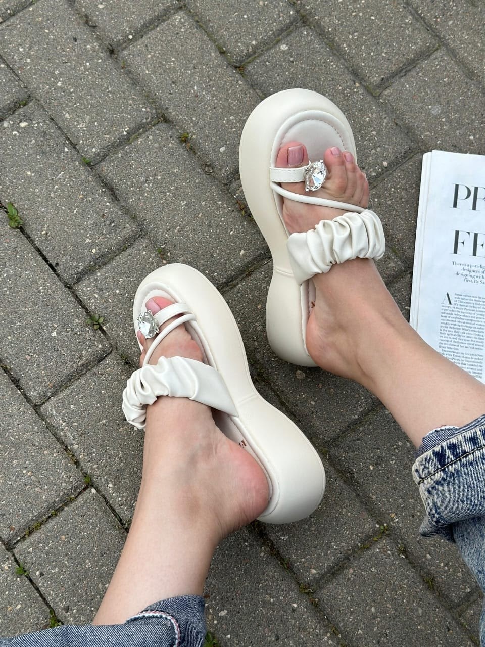 ,шлепанцы женские,модные шлепанцы,шлепанцы женские на платформе,женские босоножки