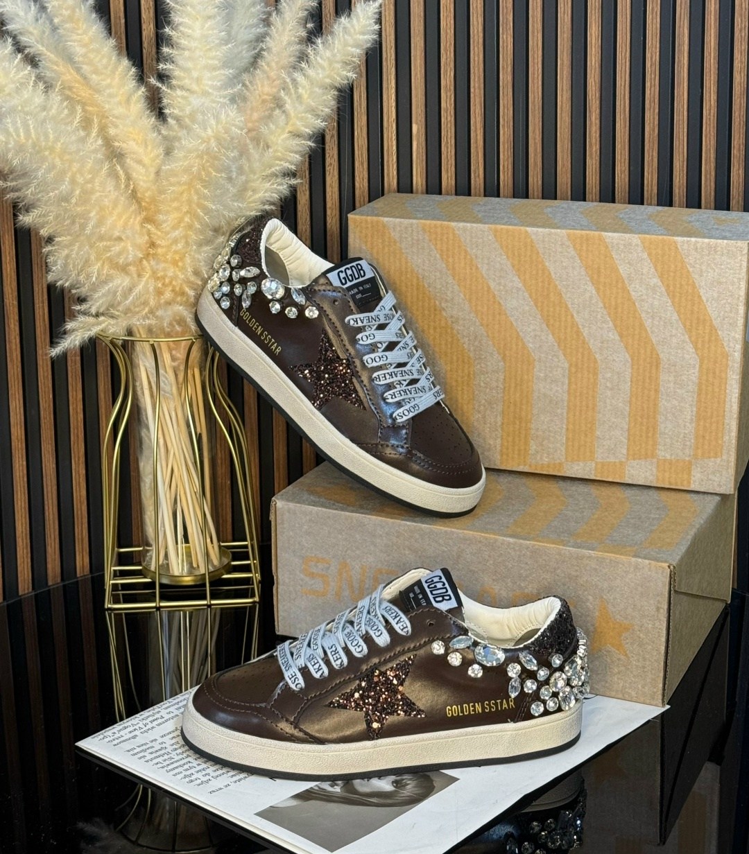 ,кеды golden goose женские с камнями,лаковые кроссовки golden goose,кеды на платформе golden goose aureli 337232987,кеды golden goose