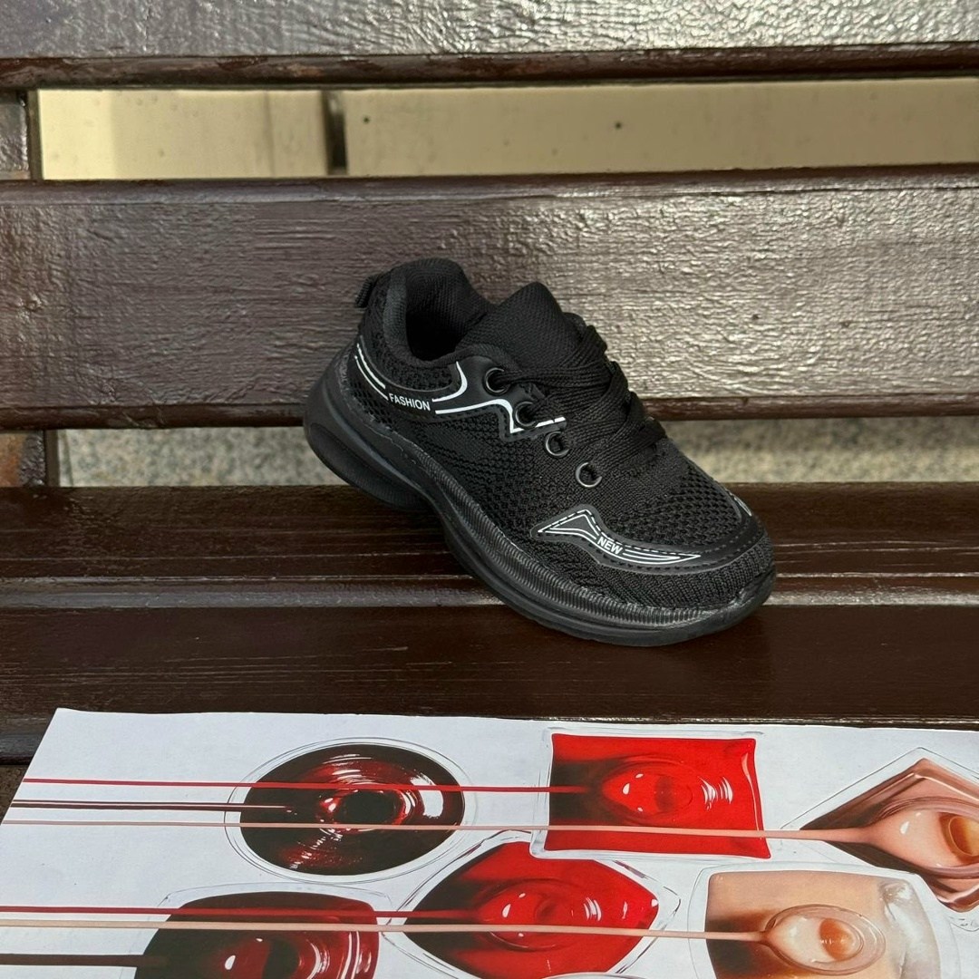 ,черные кроссовки, спортивные,кроссовки женскиe,детские кроссовки