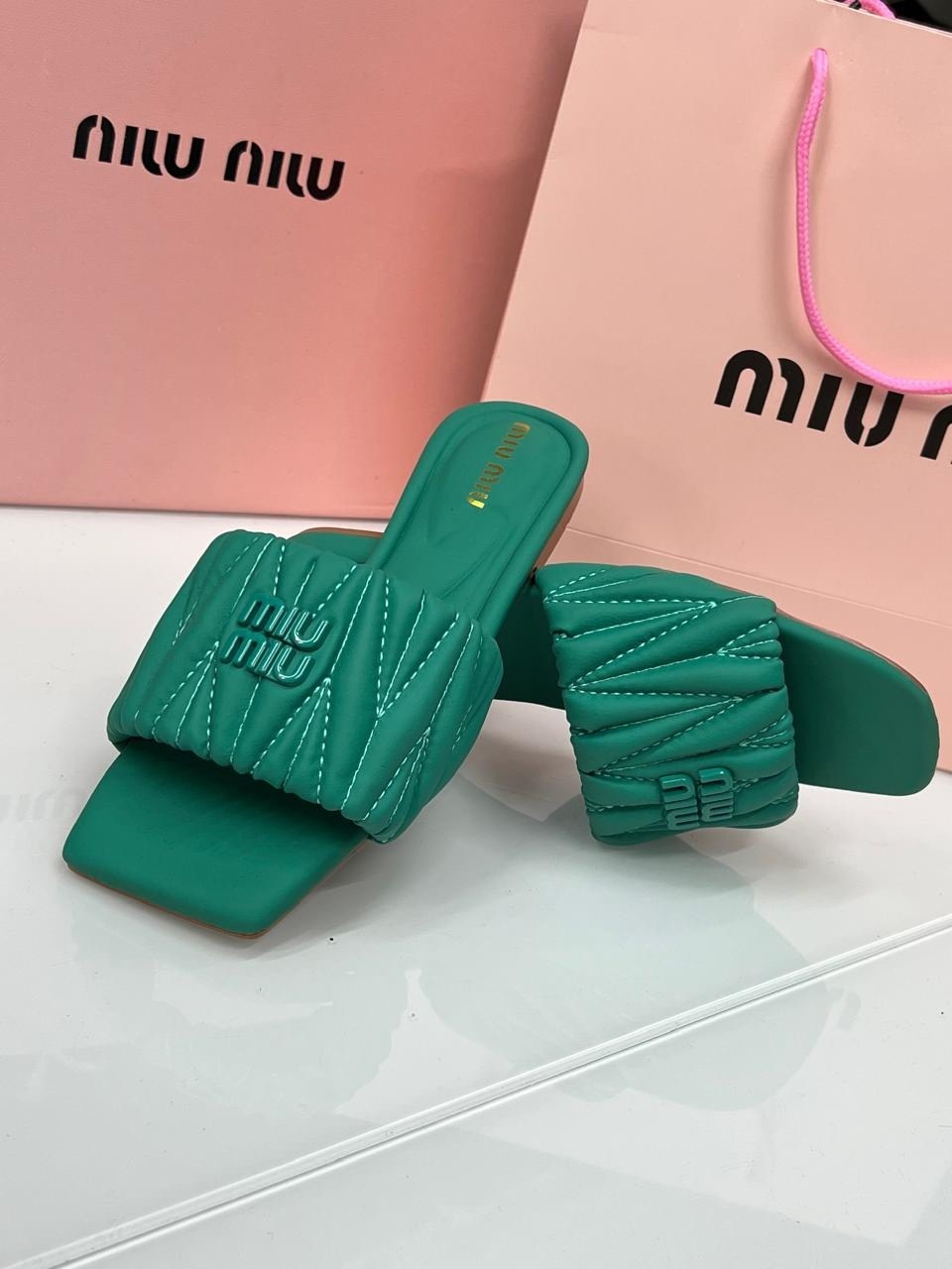 шлепки миу миу,шлепанцы miu miu,кожаные шлепанцы miu miu,,шлепанцы женские