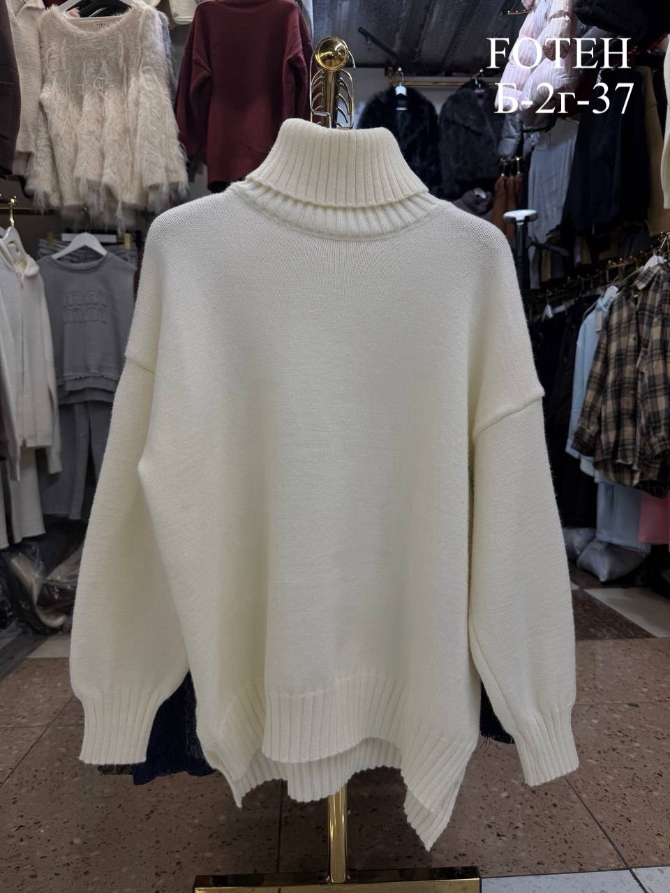 кашемировый свитер loro piana бордовый винный,кашемировый бордовый свитер,кашемировый бордовый свитер бургундия,кашемировый свитер,свитер