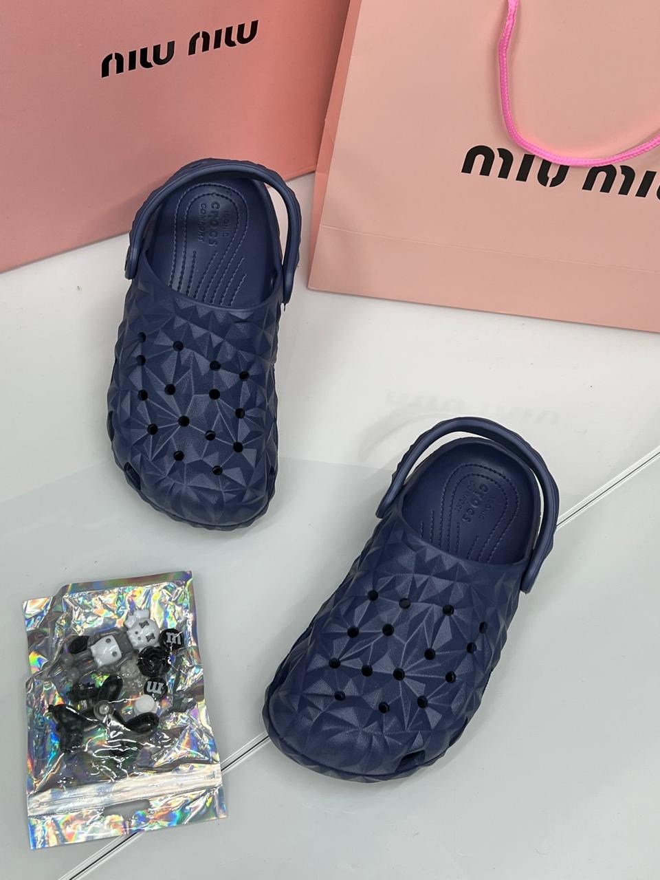 женские кроксы,кроксы модные,,crocs женские,шлепанцы женские