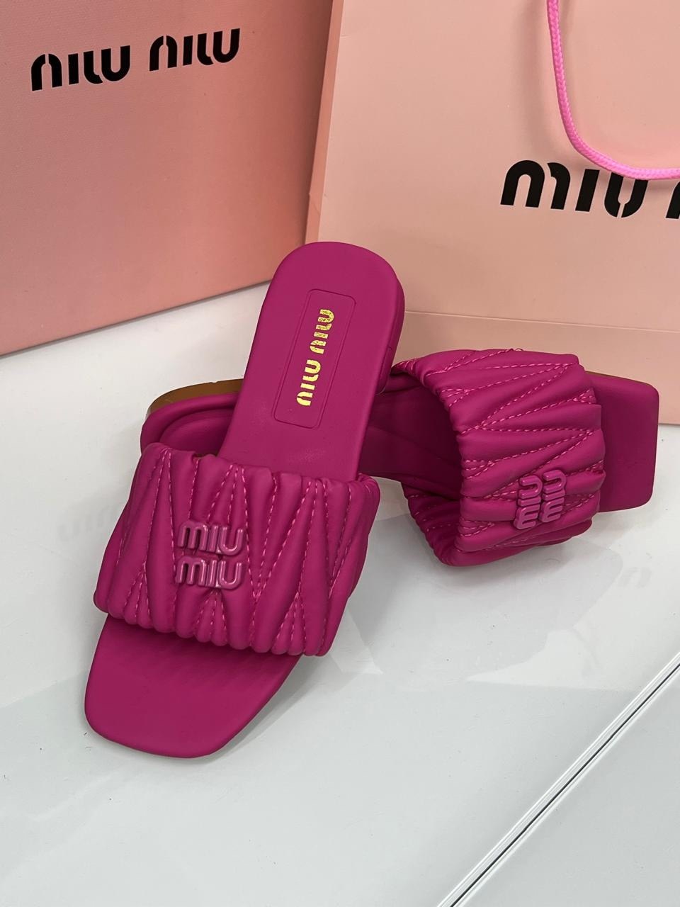 шлепки миу миу,шлепанцы miu miu,кожаные шлепанцы miu miu,,шлепанцы женские