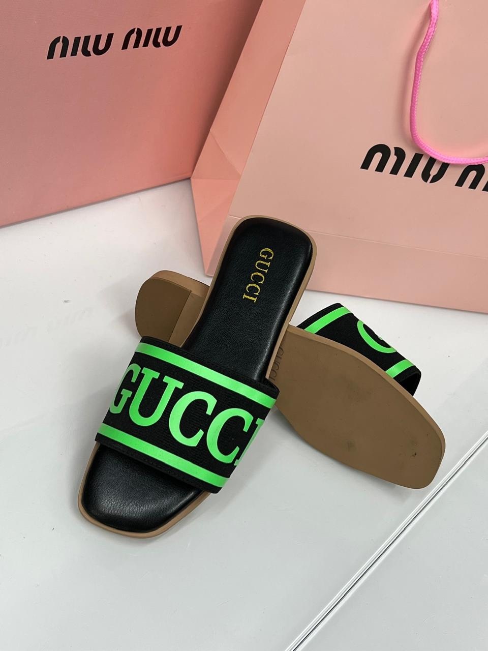 шлепанцы gucci,,гуччи сланцы оригинал,модные тапочки,шлепки гуччи на платформе