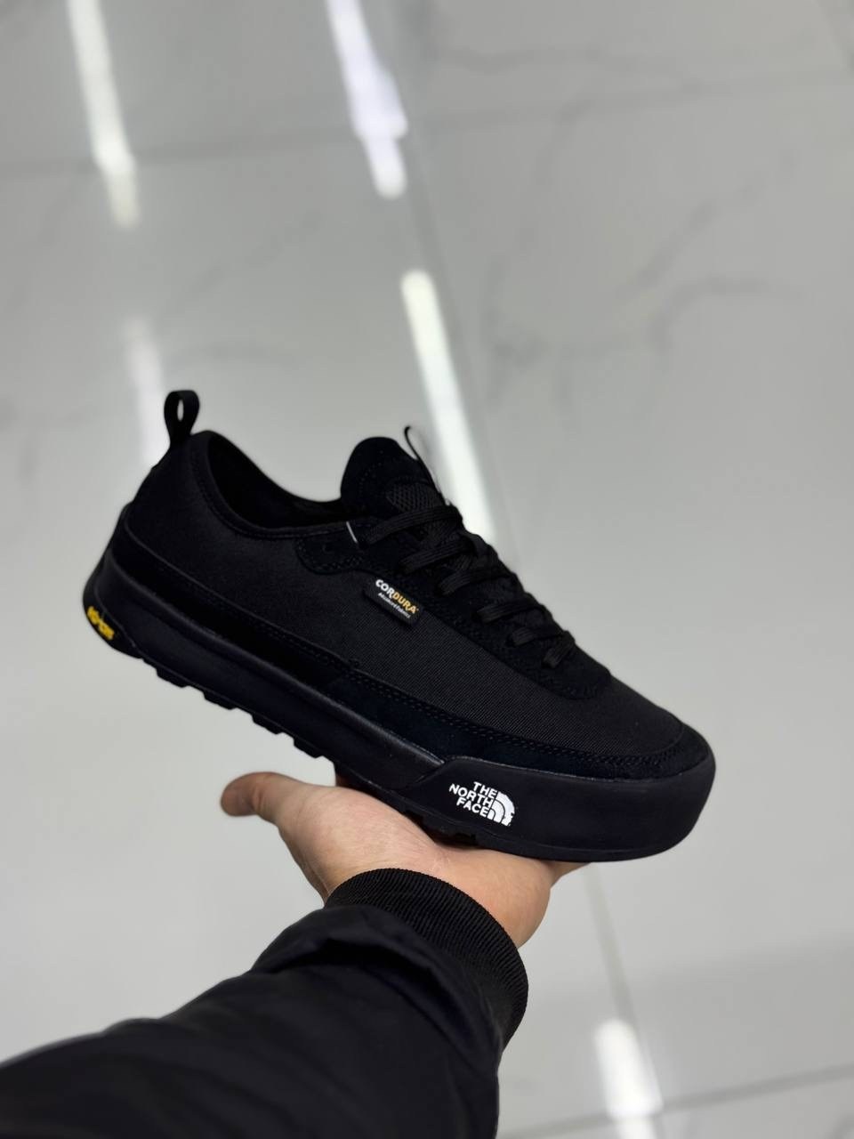 кроссовки the north face,,кроссовки the north face clyffe gray,кроссовки,кроссовки низкие