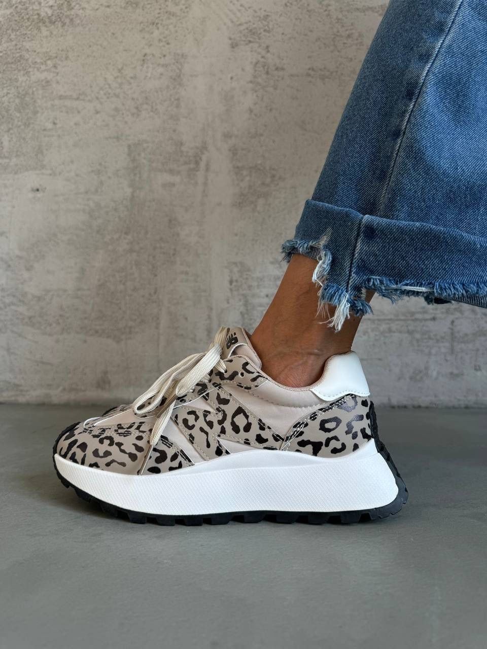леопардовые кроссовки,,кроссовки женскиe,стильные женские кроссовки на высокой подошве,леопардовые кеды