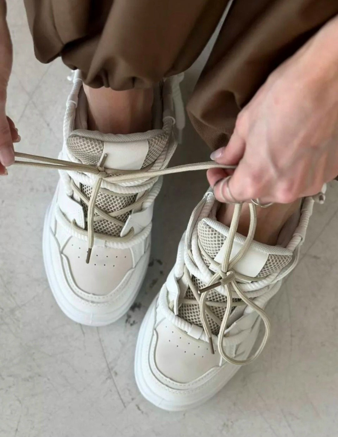 ,женские кроссовки,кроссовки дутыши,массивные кроссовки,женские массивные кроссовки