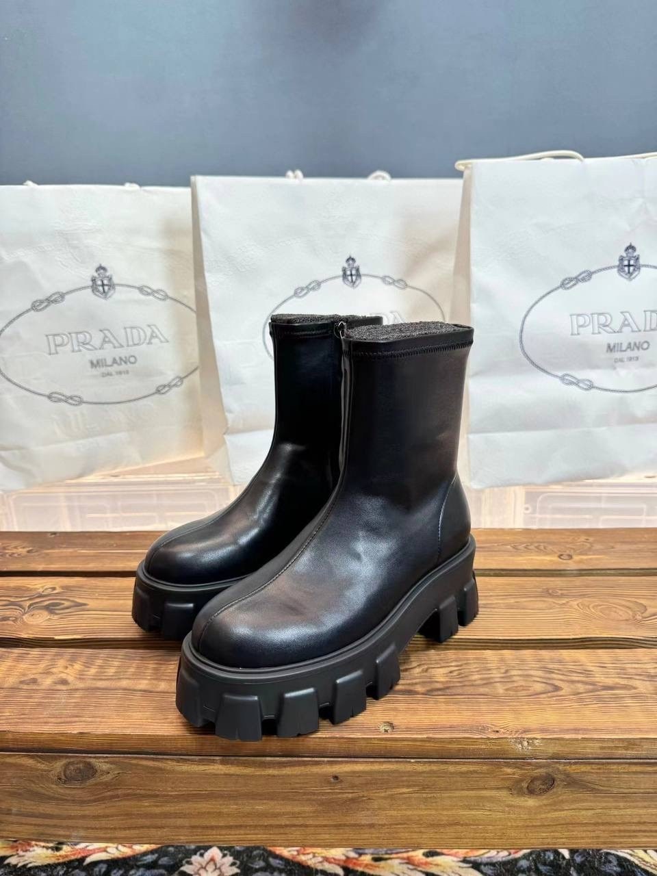 ,ботинки prada,ботинки женские,прада ботинки,кожаные ботинки prada