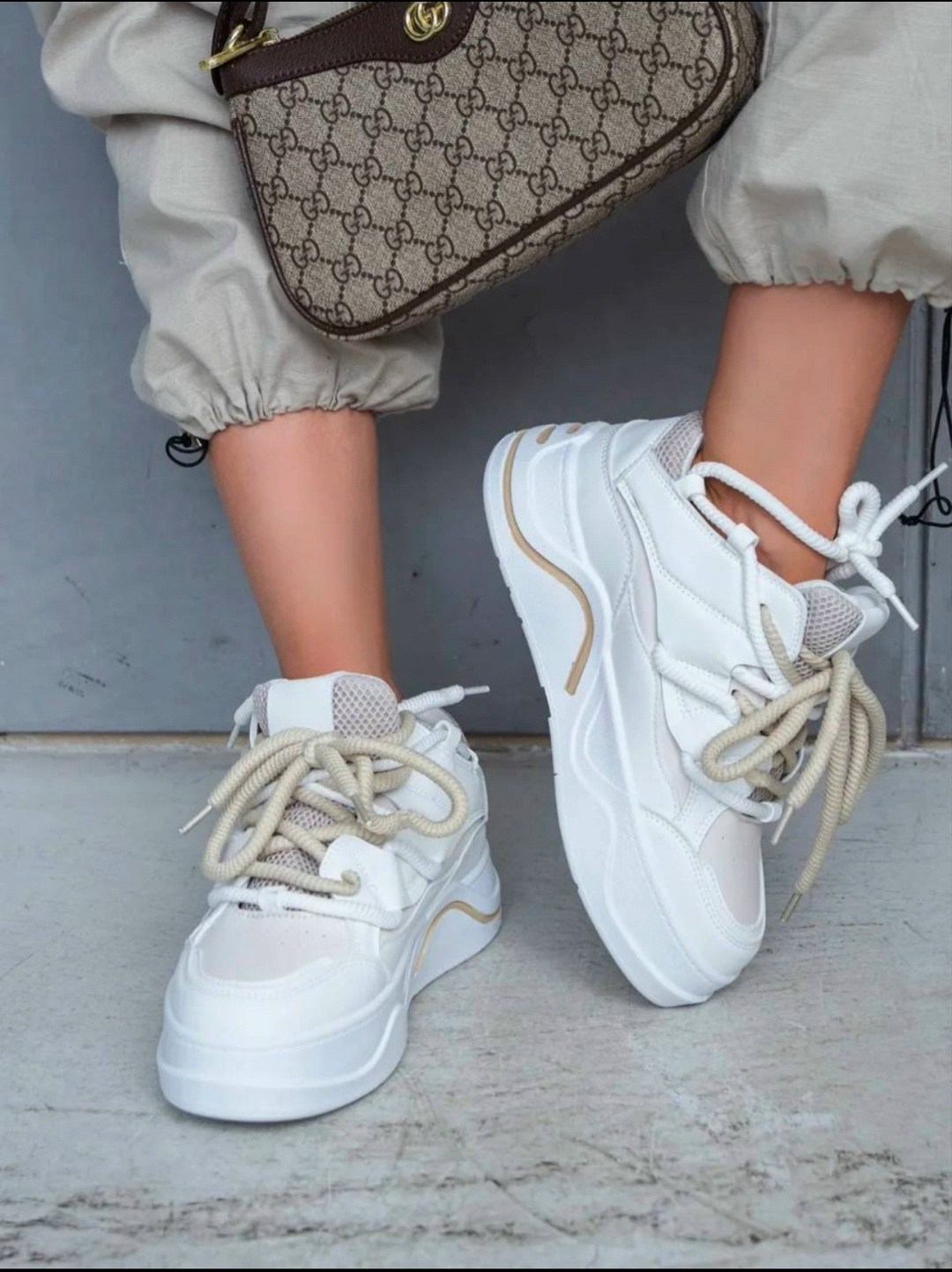 ,женские кроссовки,кроссовки дутыши,массивные кроссовки,женские массивные кроссовки