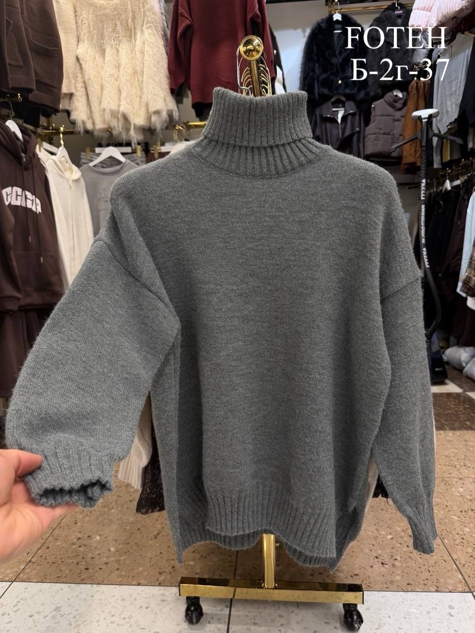 кашемировый свитер loro piana бордовый винный,кашемировый бордовый свитер,кашемировый бордовый свитер бургундия,кашемировый свитер,свитер