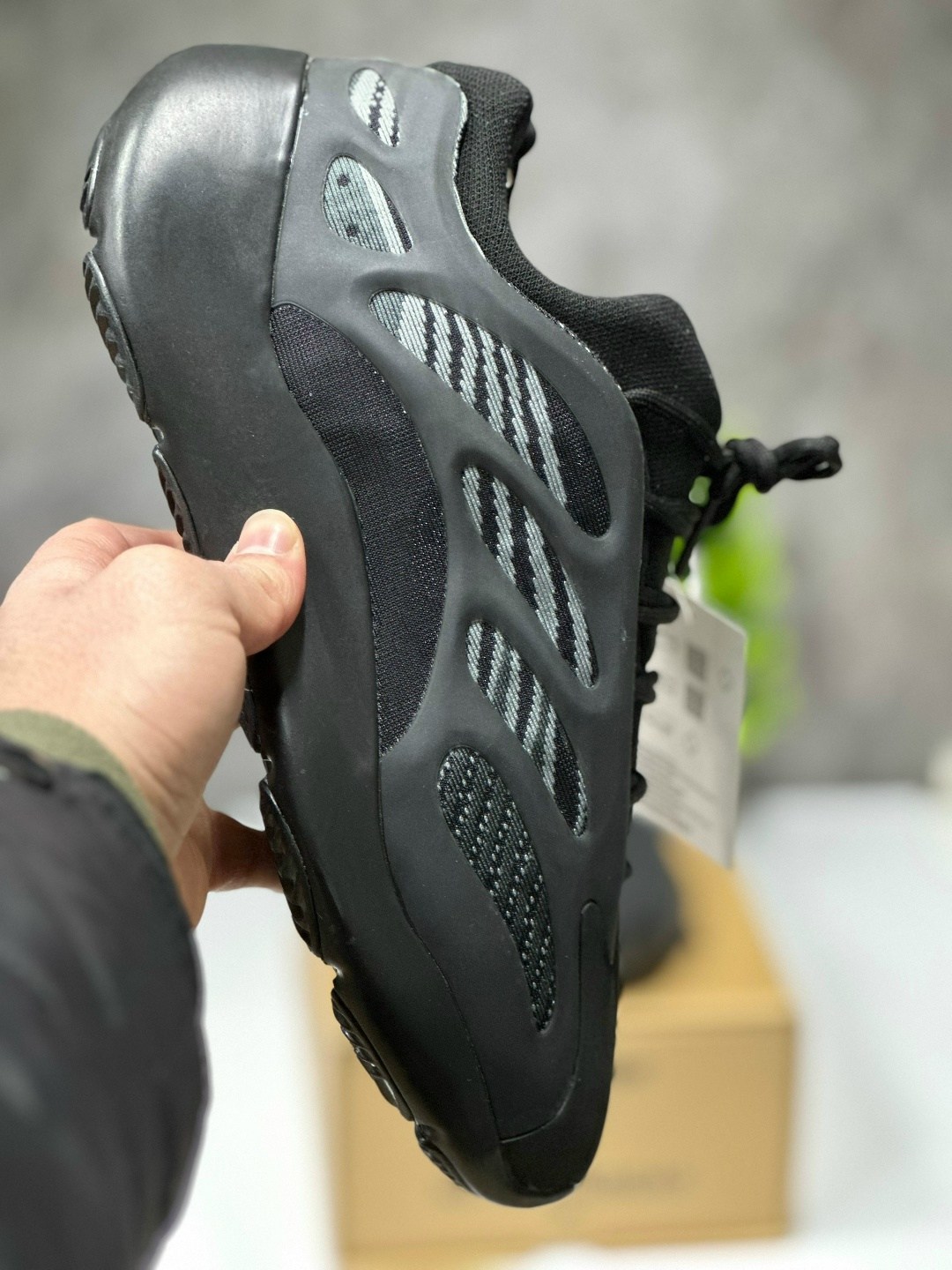 кроссовки adidas yeezy boost 700,adidas yeezy boost 700 v 3,кроссовки adidas yeezy 700,adidas yeezy boost 700,adidas yeezy 700 v 3