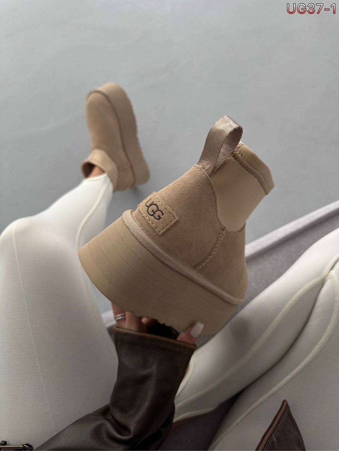 ,женские зимние ботинки на платформе и высоком каблуке, женская,женская зимняя ,зимняя