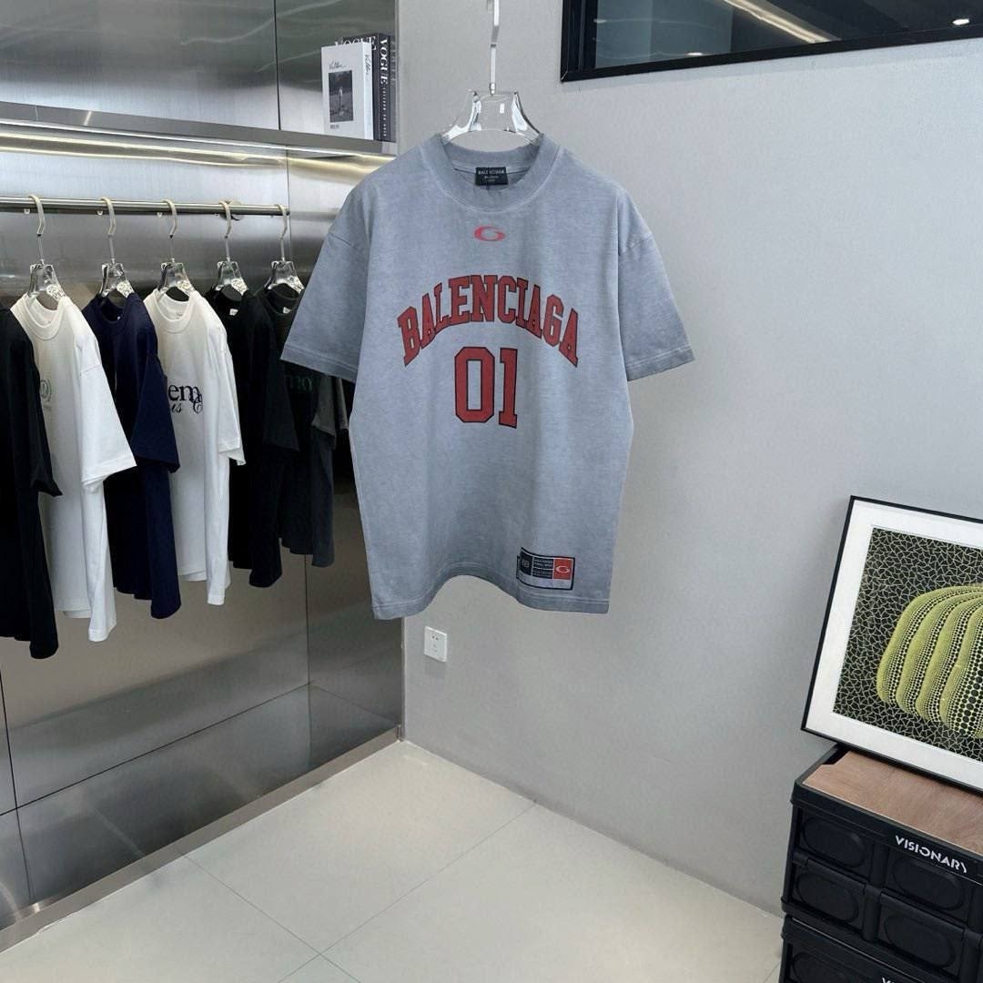 брендовые вещи,футболки брендовые,футболка balenciaga,мужская футболка balenciaga,баленсиага футболка