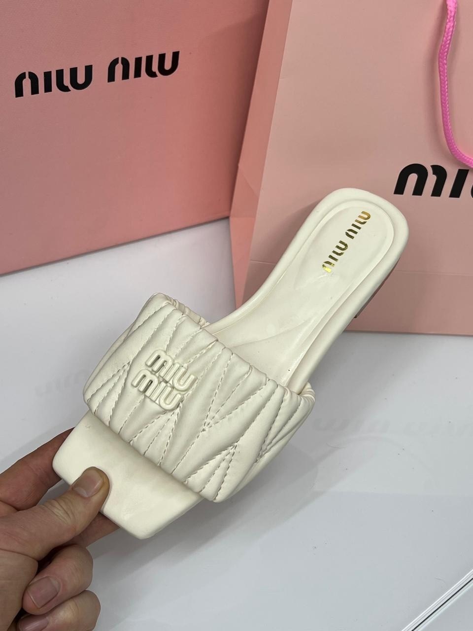 шлепанцы miu miu,,шлепанцы женские,кожаные шлепанцы miu miu,шлепки миу миу