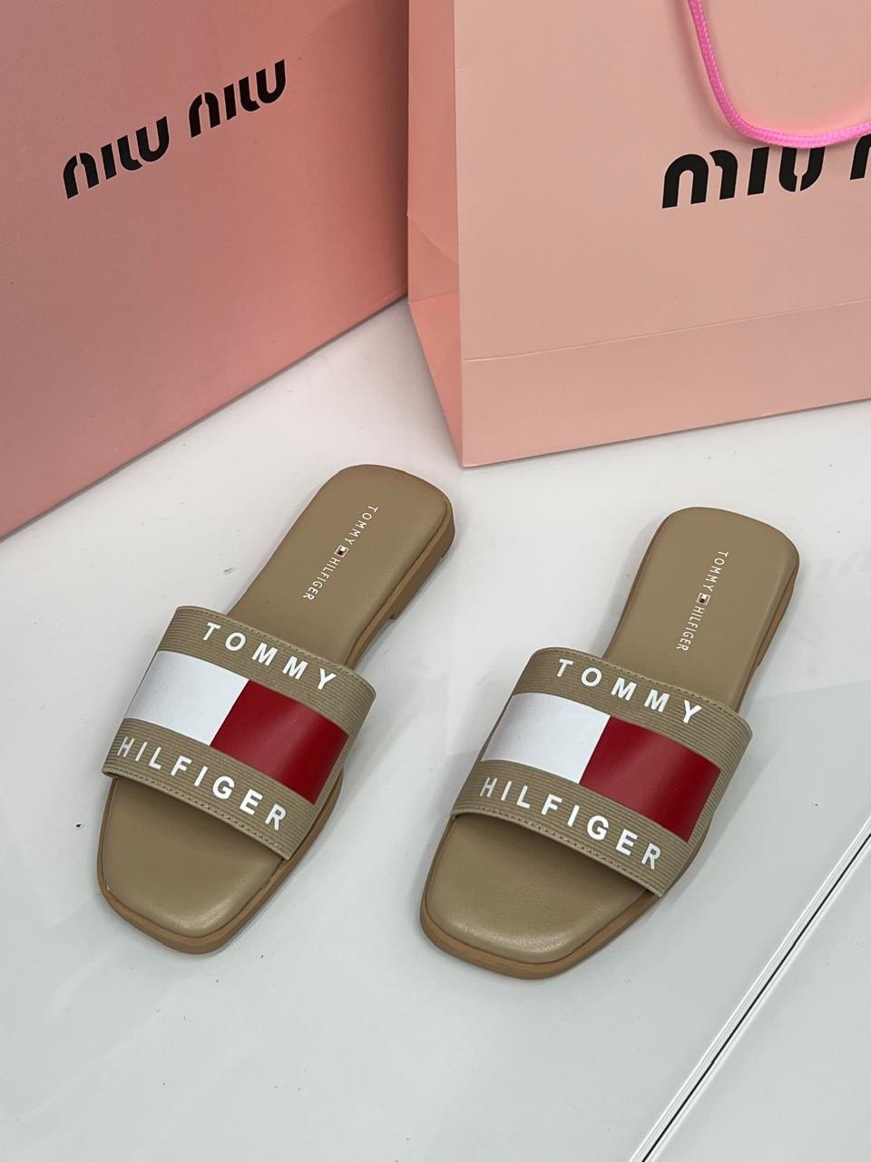 шлепанцы томми хилфигер,сланцы томми хилфигер мужские,тапочки томми хилфигер,шлепки томми хилфигер,шлепанцы tommy hilfiger