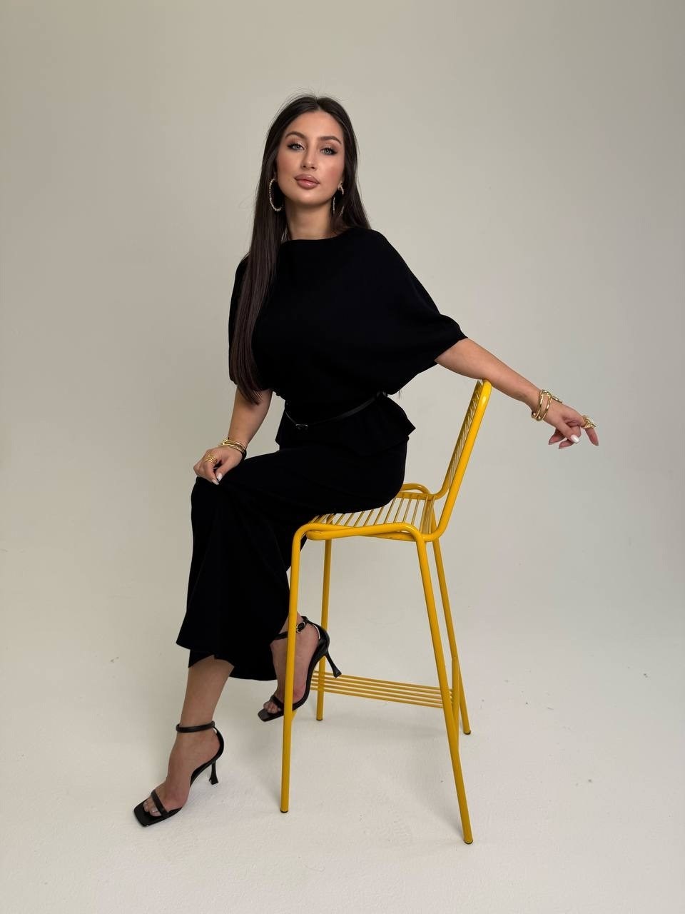 костюм теплый с юбкой вязаный donnata мультибренд,теплый трикотажный костюм с юбкой altegro,трикотажный костюм с юбкой,вязаный серый костюм с юбкой olesya masyutina,костюм с юбкой женский