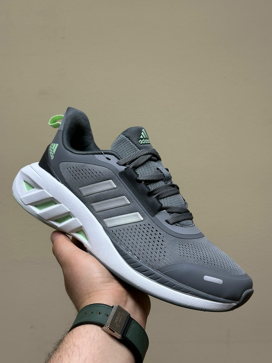 кроссовки adidas,кроссовки мужские adidas,кроссовки adidas adiwear 6,кроссовки,кроссовки мужские адидас