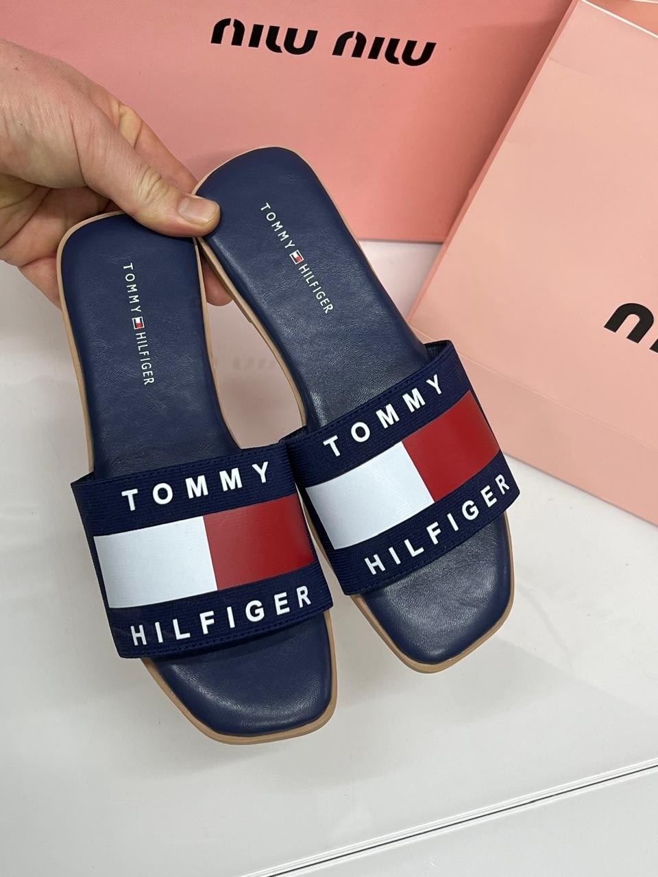 шлепанцы томми хилфигер,шлепанцы tommy hilfiger,шлепанцы томми хилфигер мужские,тапочки томми хилфигер,сланцы томми хилфигер мужские