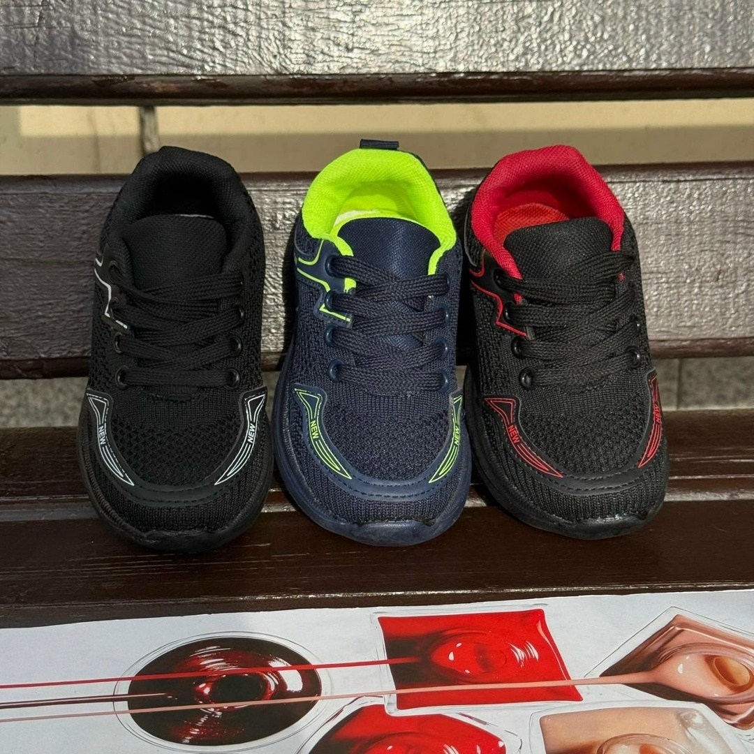 ,черные кроссовки, спортивные,кроссовки женскиe,детские кроссовки