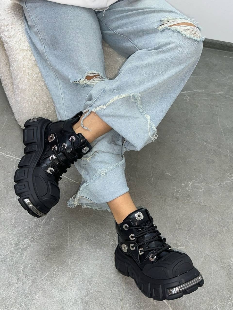 ,светло-коричневые кроссовки на платформе new rock edition vetements,кроссовки buffalo,ботинки buffalo на подошве,кожаные кроссовки на платформе из коллаборации с new rock vetements коричневый