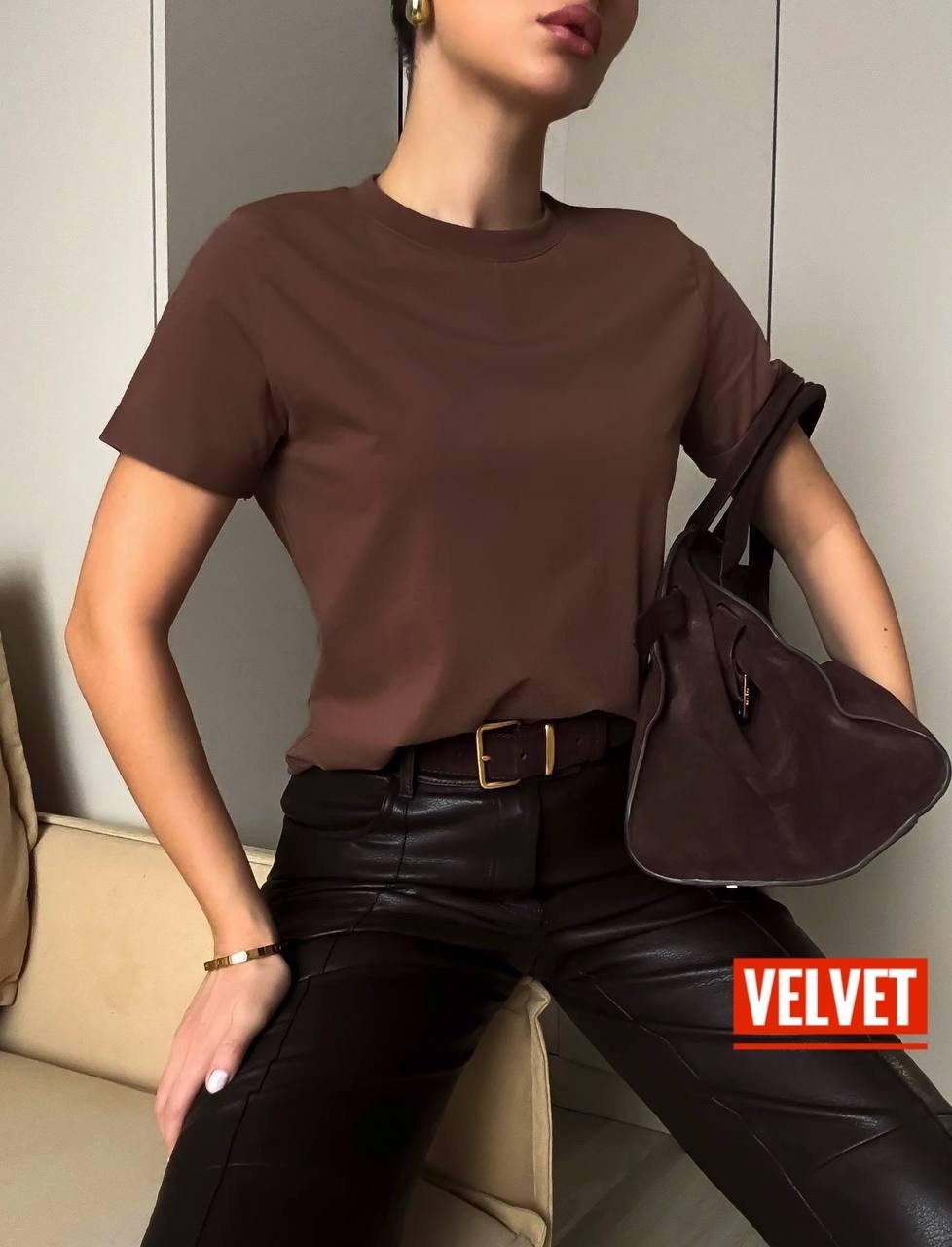 женская базовая футболка,женская футболка,коричневая женская футболка,базовая футболка,женская однотонная футболка