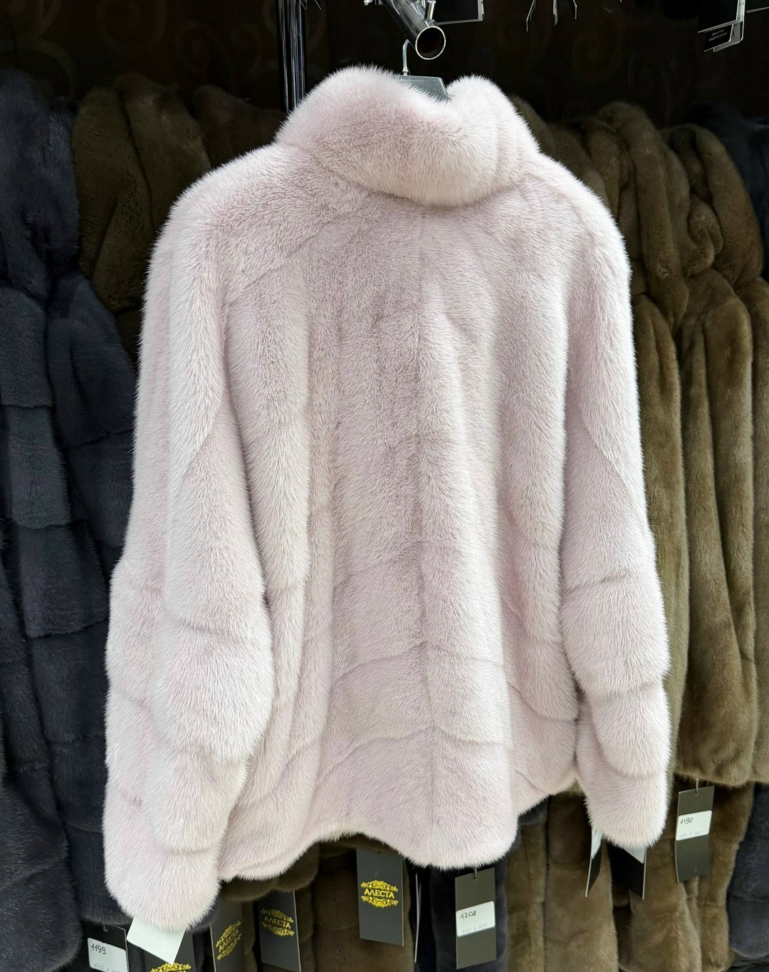 норковая шуба,короткая норковая шуба,женская норковая шуба,шуба,светлая норковая шуба